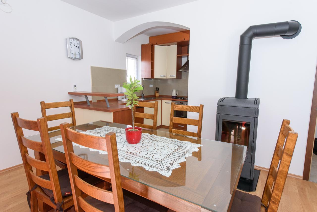 Apartment Drmic Kastela Exterior photo
