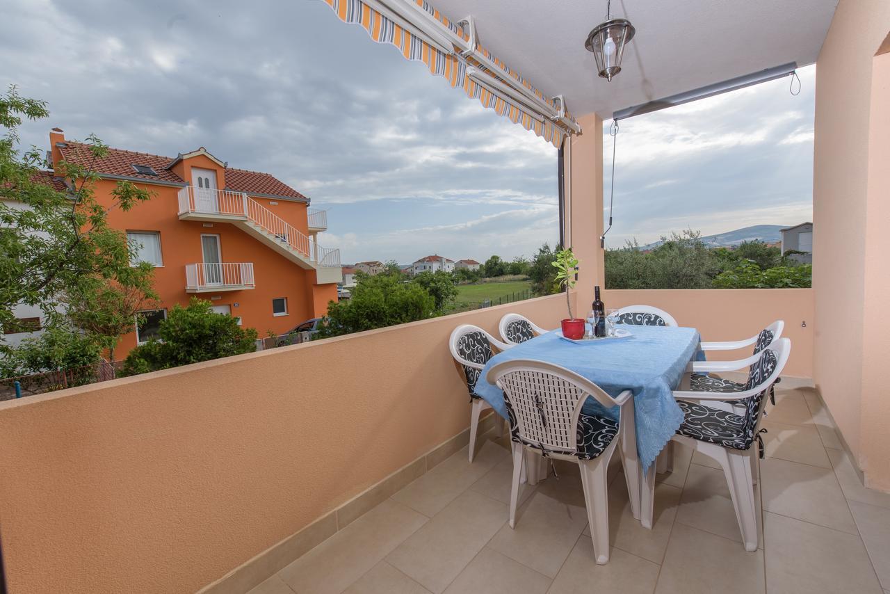 Apartment Drmic Kastela Exterior photo